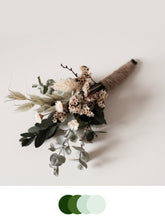 Load image into Gallery viewer, Boutonnière
